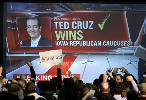 Simpatizantes de Ted Cruz celebran la victoria del senador por Texas en la asamblea de Iowa.
