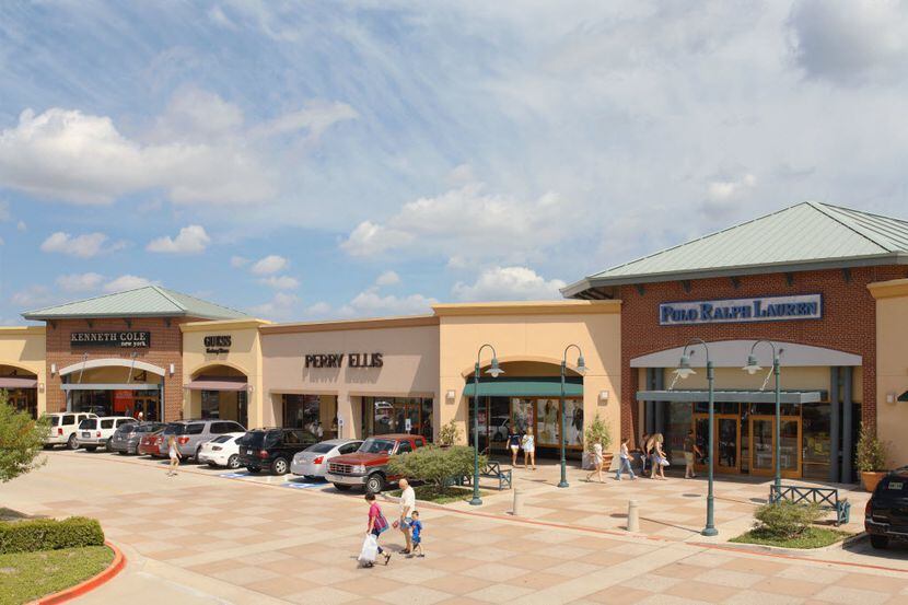 Allen Premium Outlets to add H&M and Armani in expansion