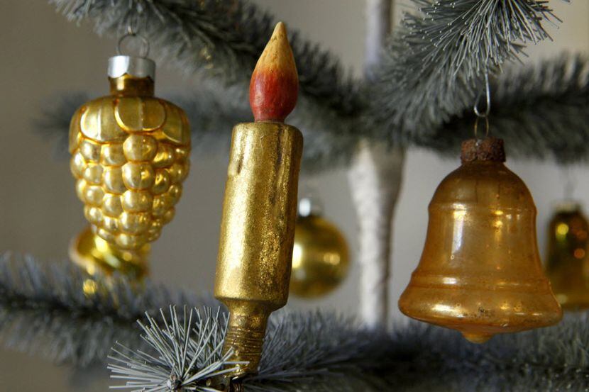  Vintage Christmas decorations
