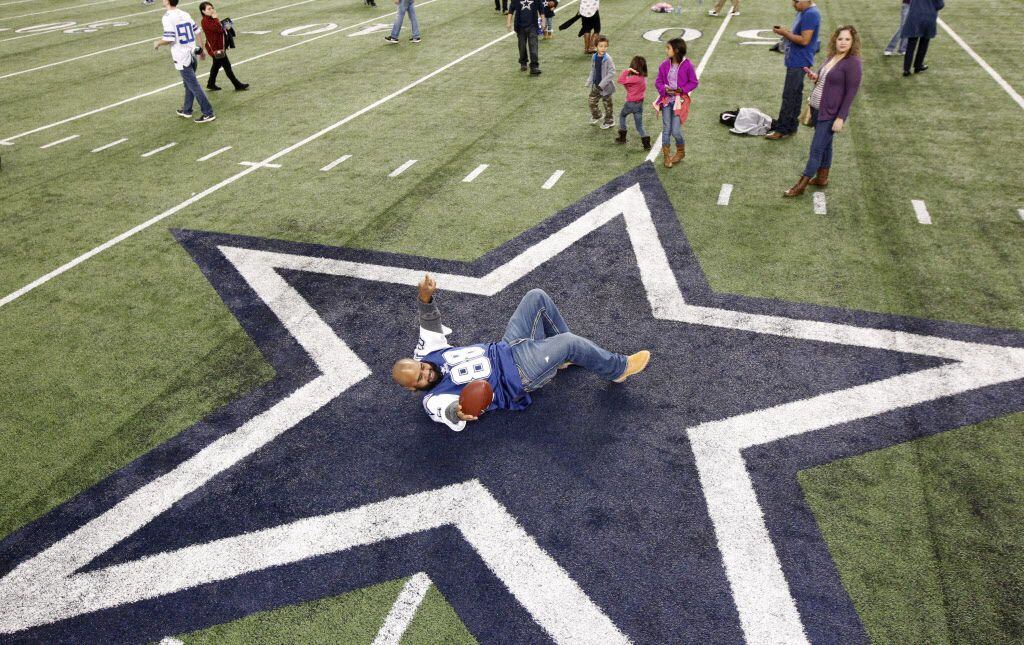 Rally Days at AT&T Stadium – Dallas Cowboys Cheerleaders