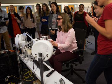 Melinda Gates with students at the Stanford AI Lab_Credit Gates Archive