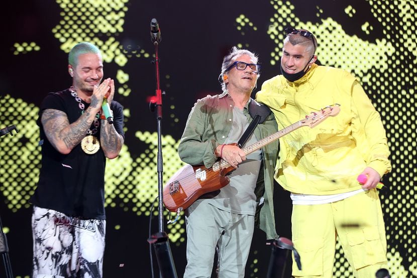 J Balvin, Marciano Cantero y Bad Bunny cantaron juntos por primera vez su tema "El Peso", ...