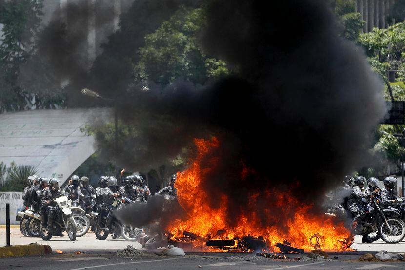 Una explosión atentado de agentes de la policía nacional de Venezuela en Caracas, durante la...