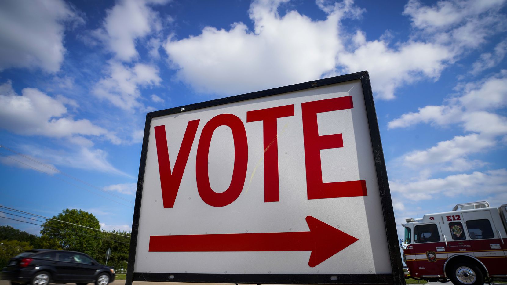 Para registrarse como votante debe llenar una solicitud y enviarla por correo a la oficina de registro de votantes de su condado.