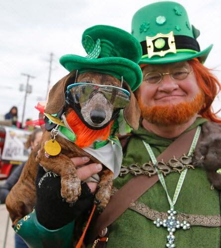 El St. Patrick’s parade también es ocasión para ver a todo tipo de personajes, generalmente...