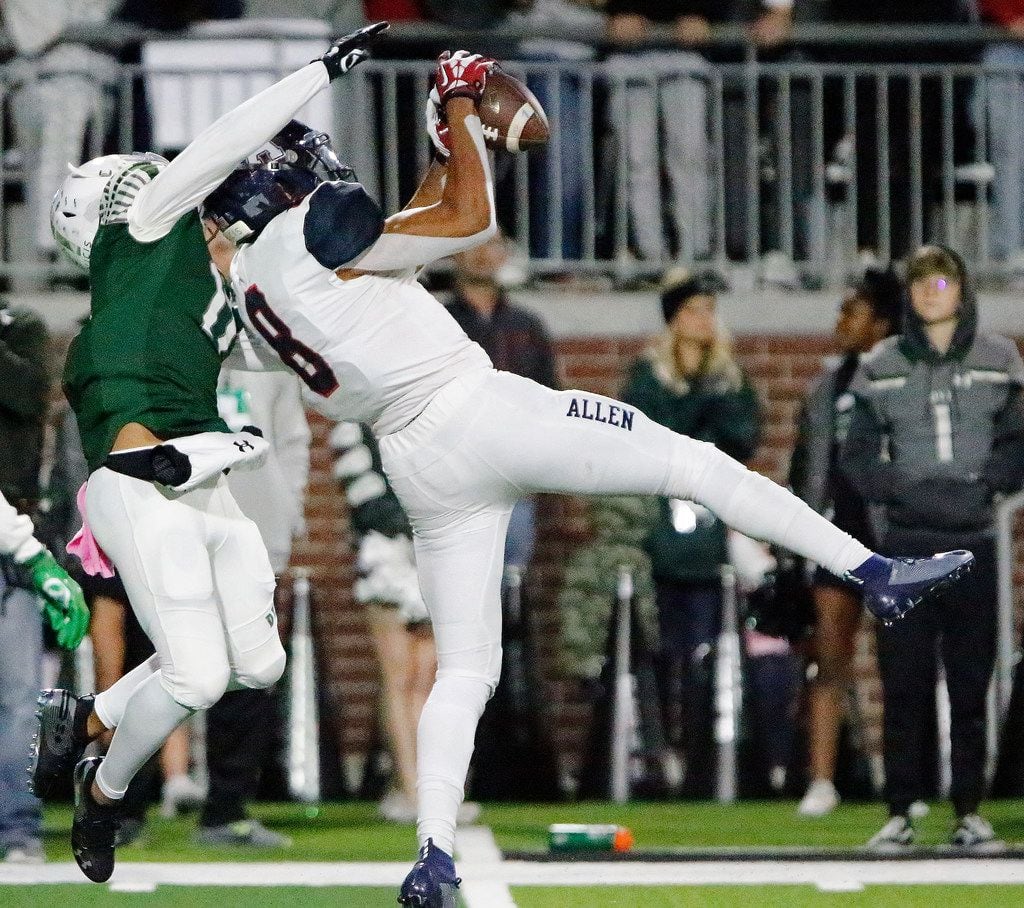 Allen High School wide receiver Blaine Green (8) catches the ball in front of Prosper High...