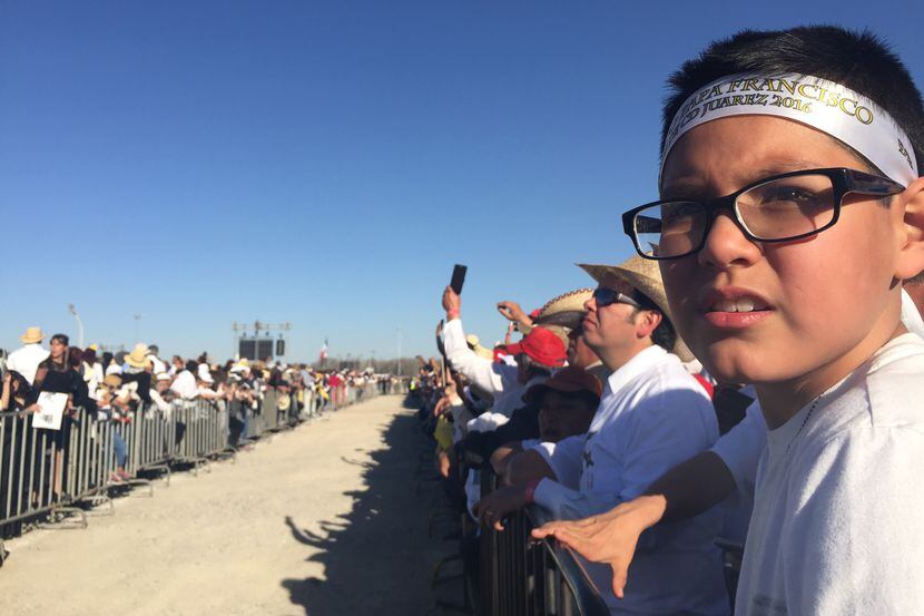 Angel Castañeda, 10, de Arlington que es estudiante de The International Leadership of...