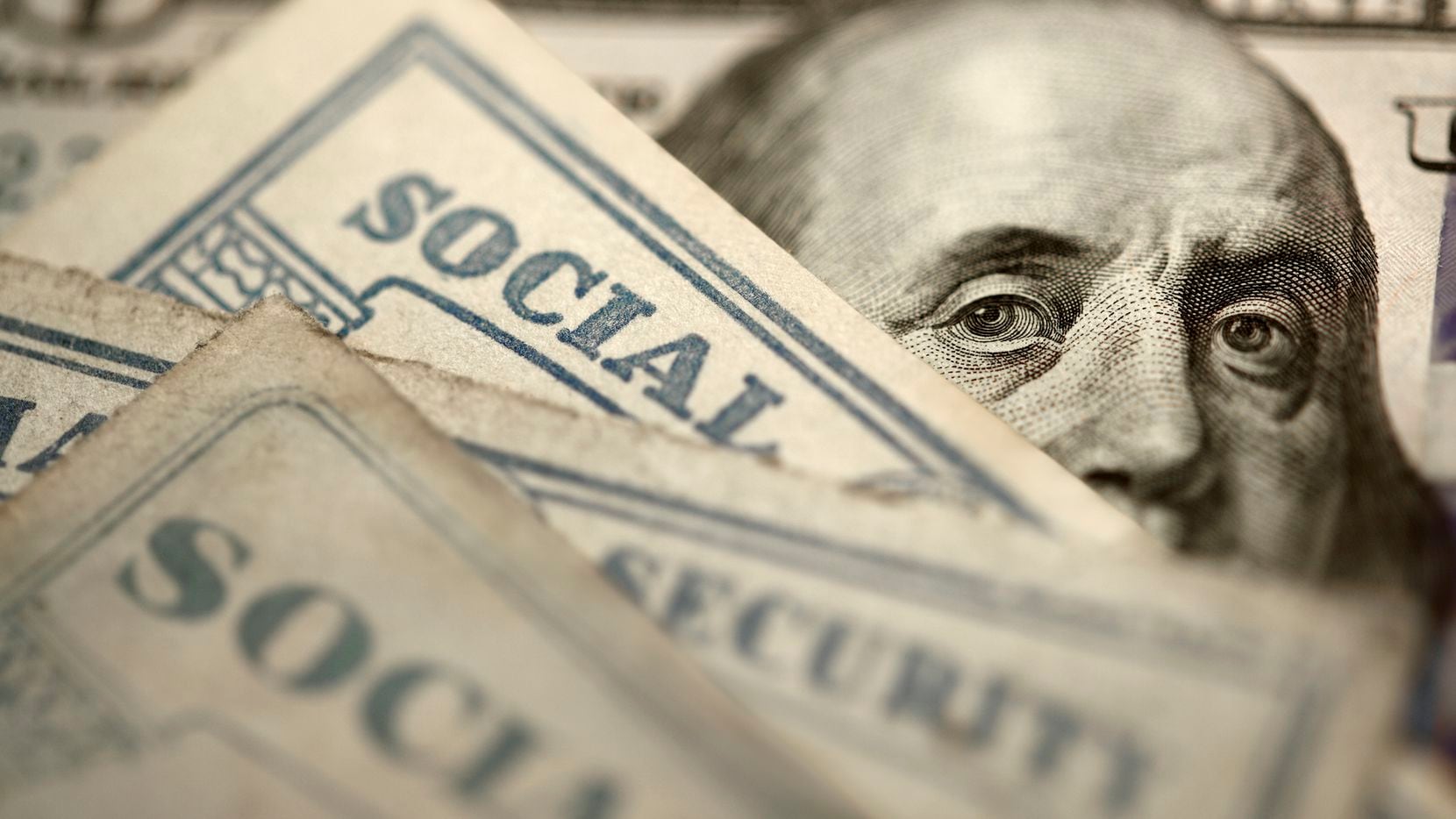 Muchos en Texas no pueden vivir de los beneficios del Seguro Social una vez retirados.