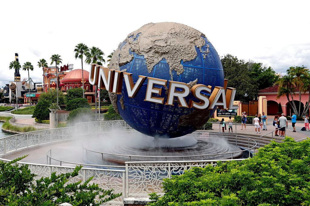 Universal Studios City Walk en Orlando reabrirá este jueves de forma parcial.