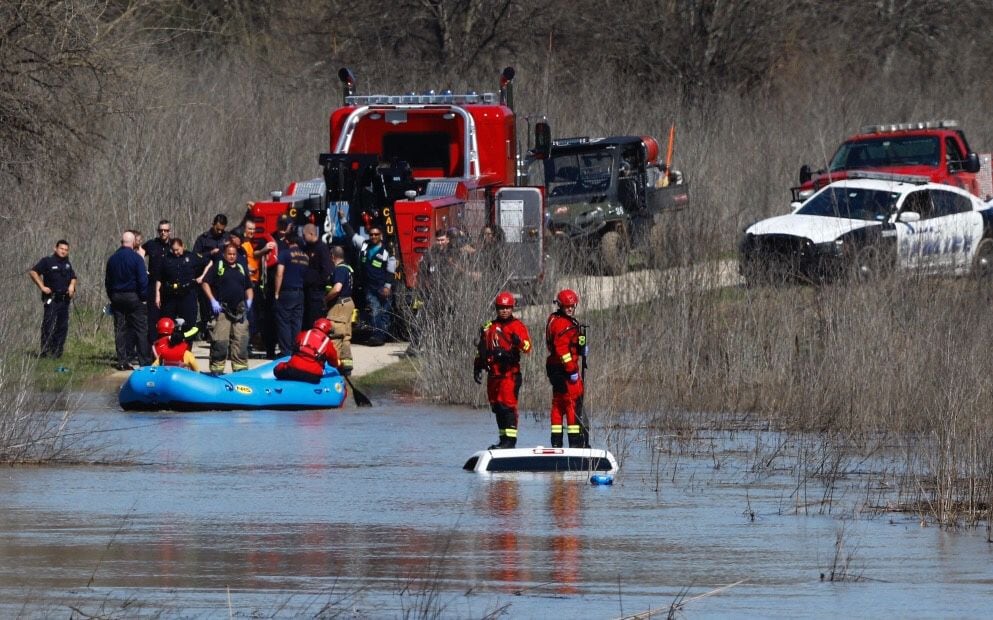 Body Found In Pickup Pulled From Trinity River In South Dallas 9300