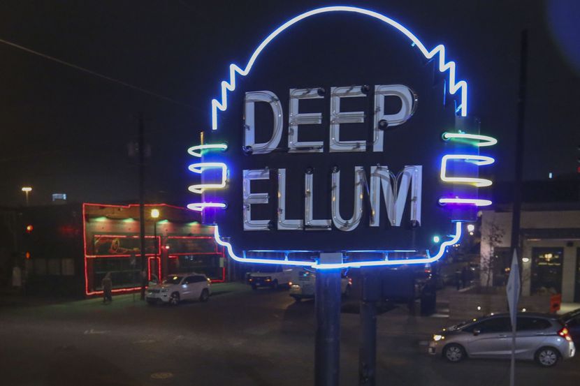 El distrito de entretenimiento Deep Ellum, en Dallas, ha experimentado una ola de violencia...