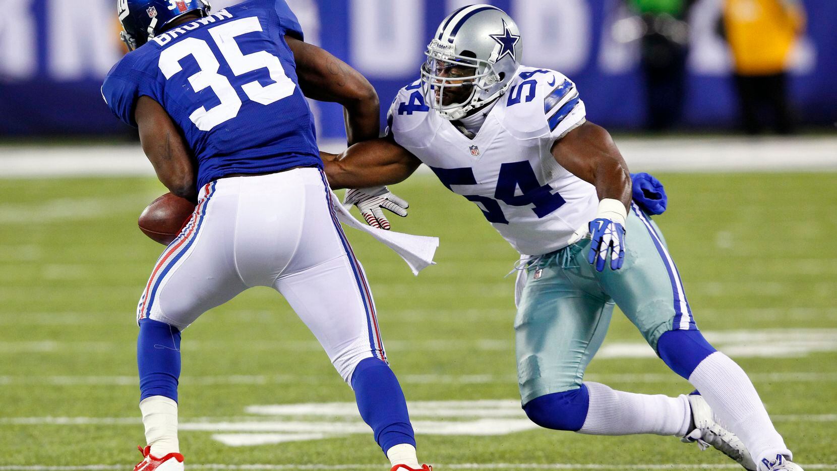 Cowboys' Bruce Carter: Switching defenses played role in my 2013 struggles
