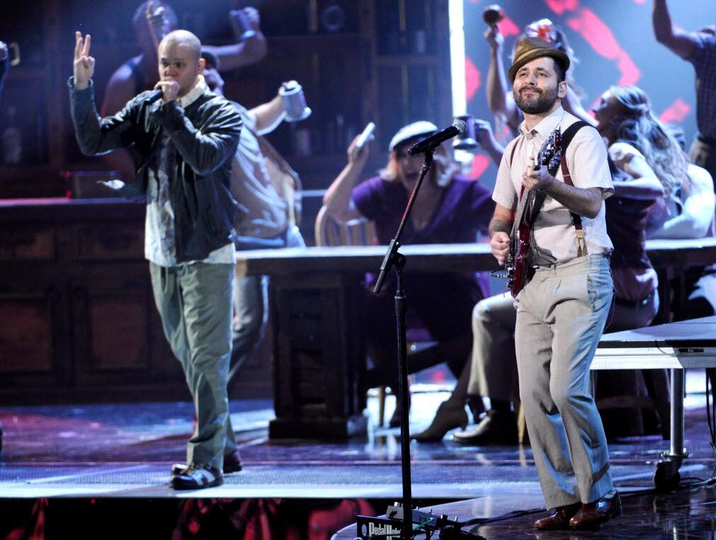La presentación de Calle 13 en la entrega de los Latin Grammy del 2014. Las Vegas será...
