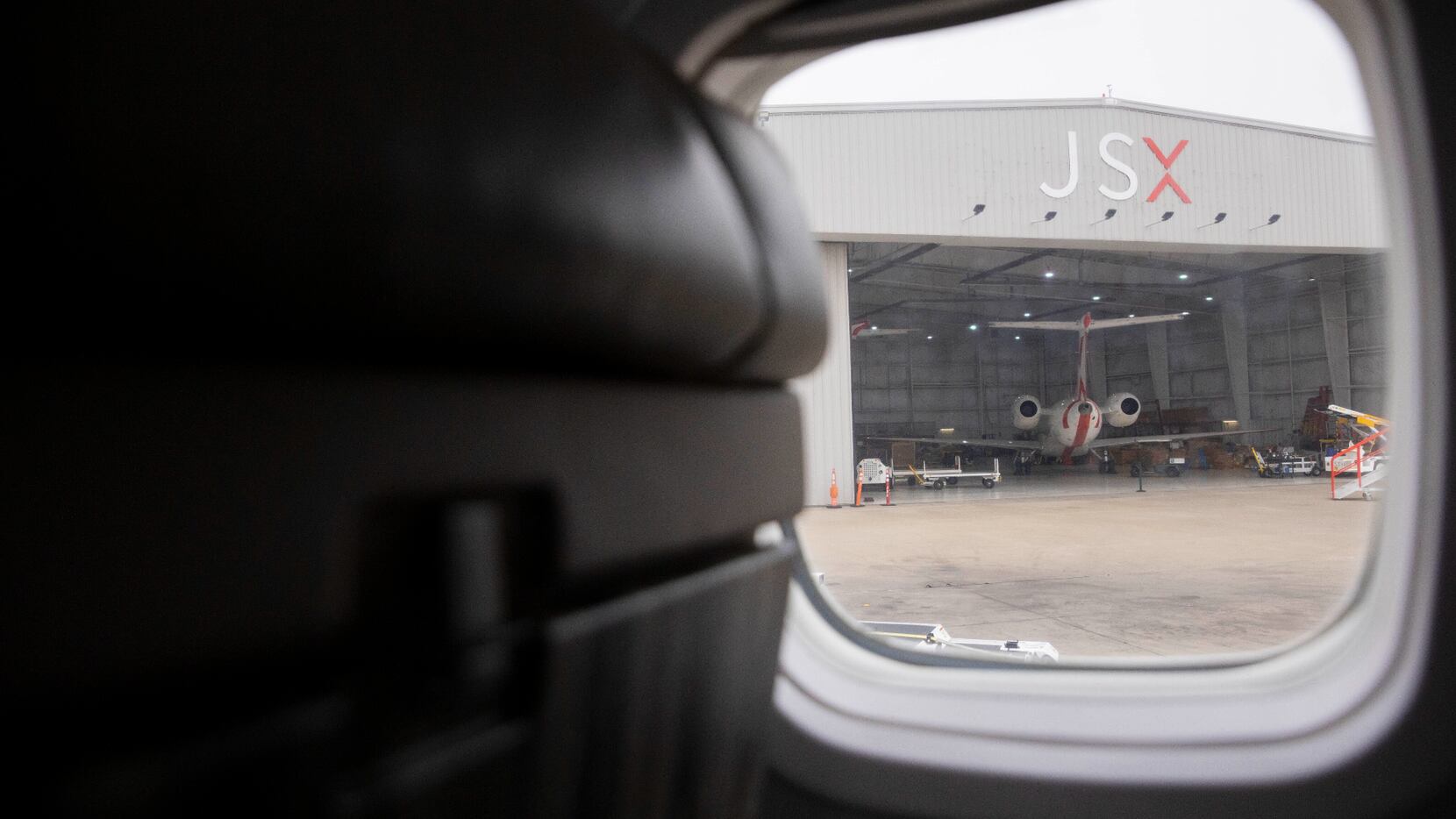 The JSX hangar seen from the inside of a JSX ERJ145 at Dallas Love Field Airport in Dallas...