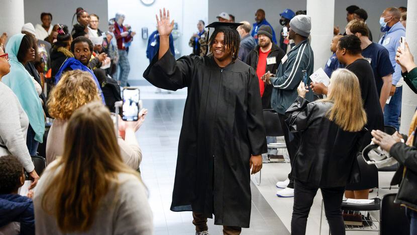 Finding faith: People experiencing homelessness graduate from Dallas support program