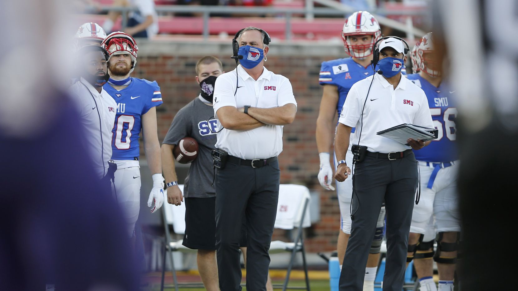 Southern Methodist Mustangs head coach Sonny Dykes on the sidelines during a game against...
