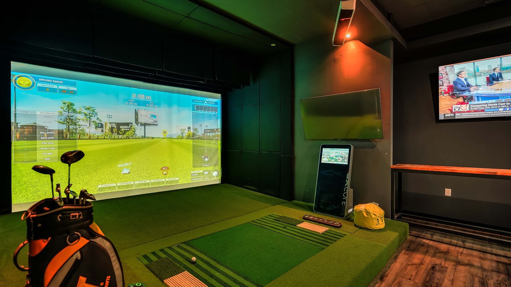 ICompete Experience, an entertainment venue that will feature a restaurant, simulated golf, baseball, darts, axe-throwing and immersive-tech billiards is planning to open Feb. 1 at Lewisville’s Music City Mall.