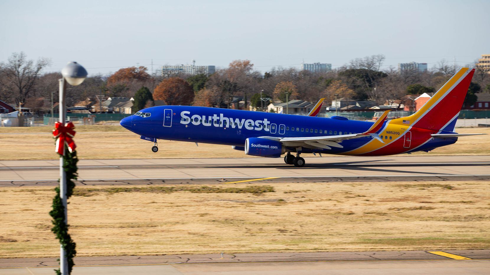 Una avión Beoning 737 de Southwest Airlines en el aeropuerto Love Field de Dallas.