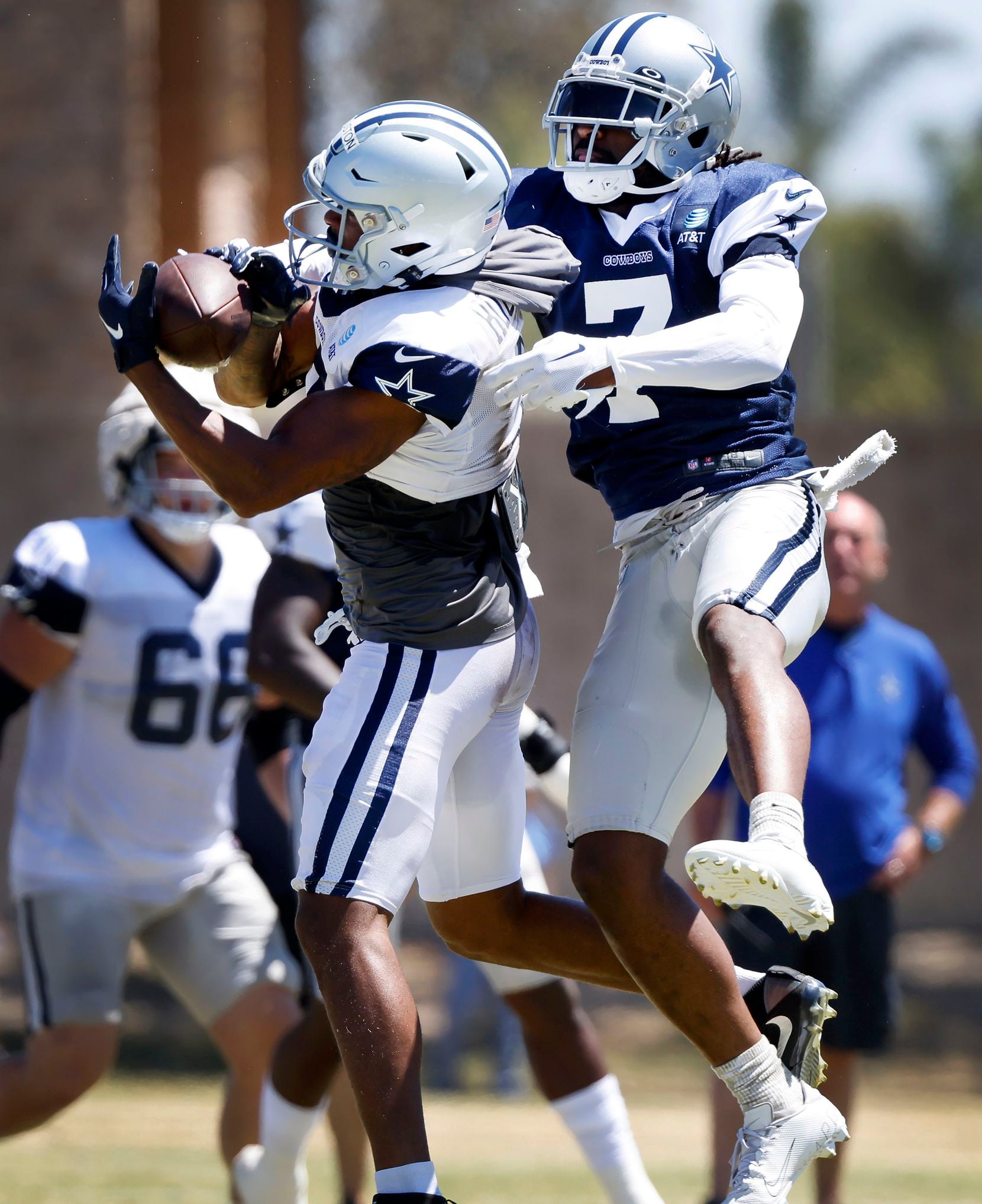 Cowboys camp photos: Hold the L! Leighton Vander Esch and Micah