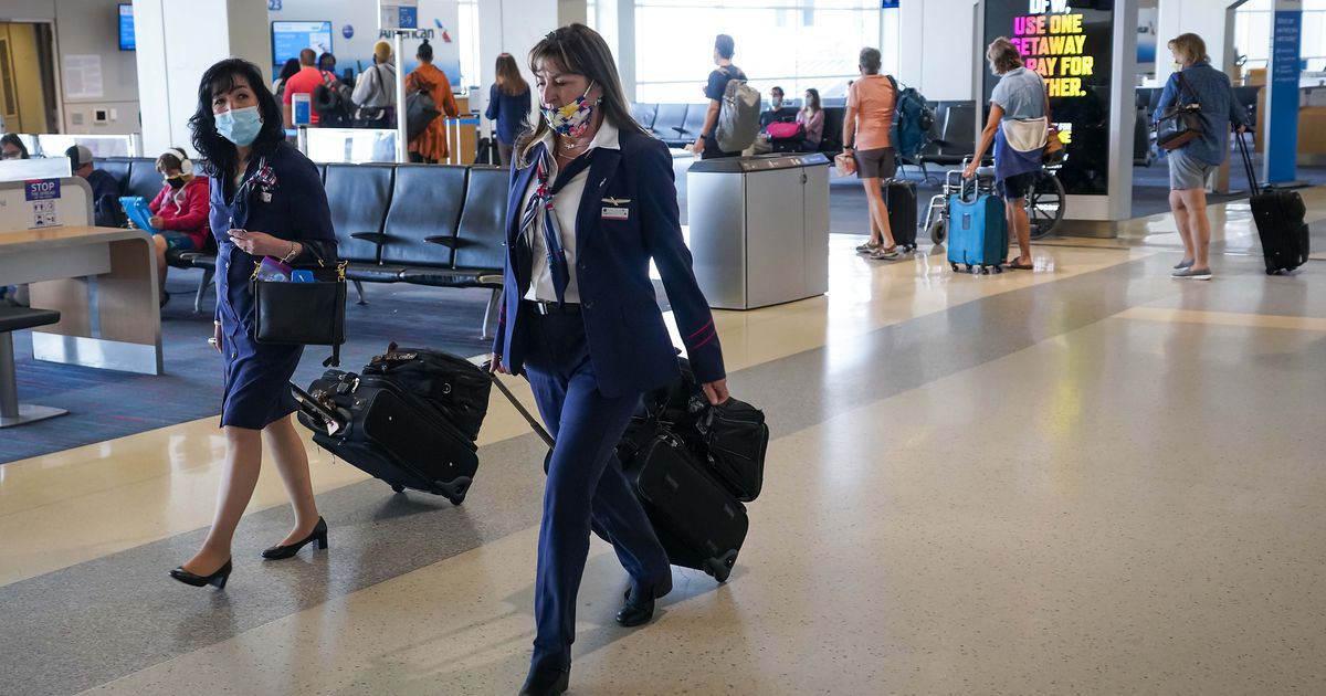 American Airlines closing San Francisco flight attendant base
