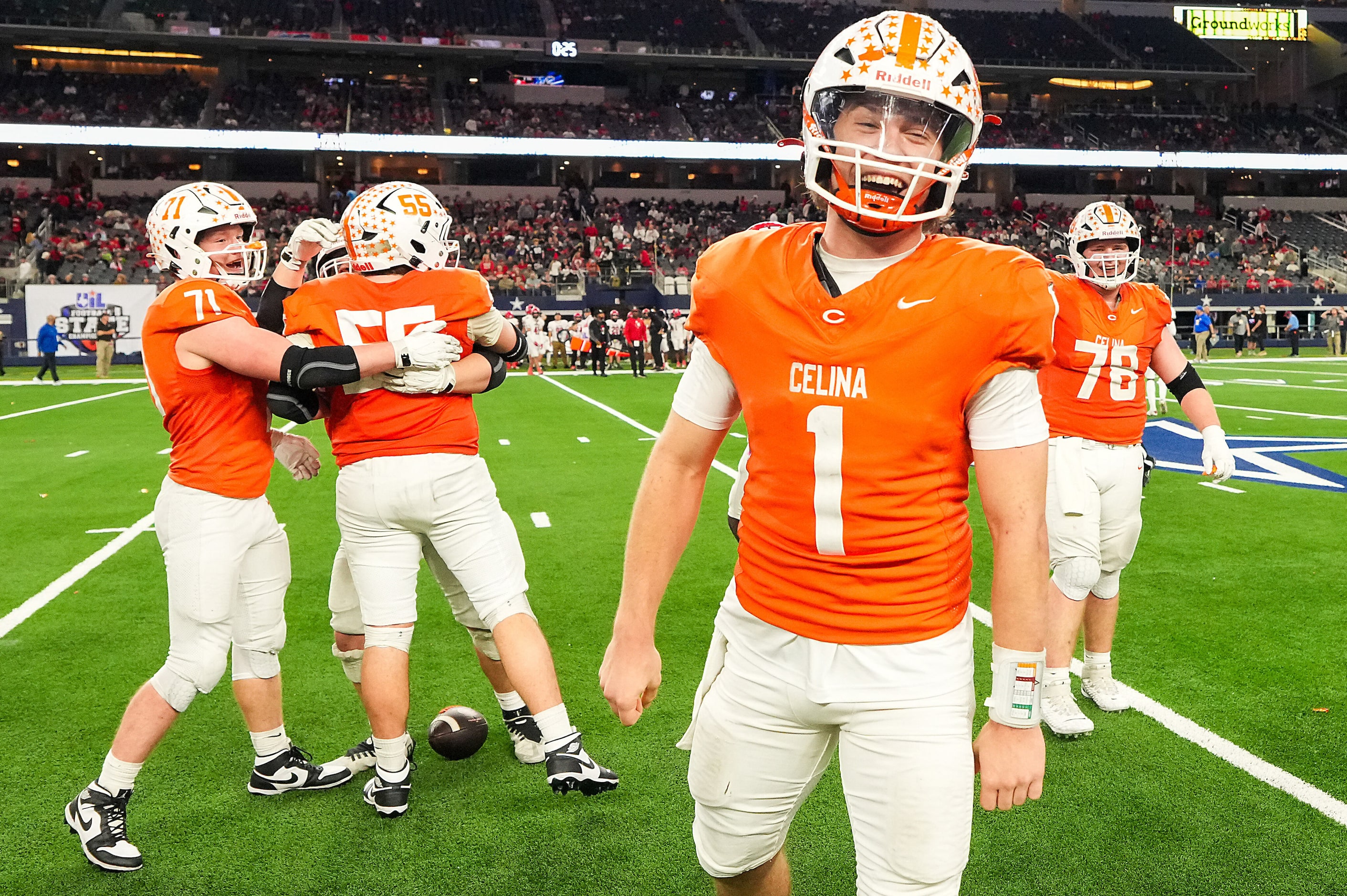 Celina quarterback Bowe Bentley (1) celebrates after the final play of a victory over...