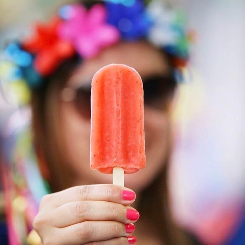 Social Ice makes popsicles with wine and real fruit juice 