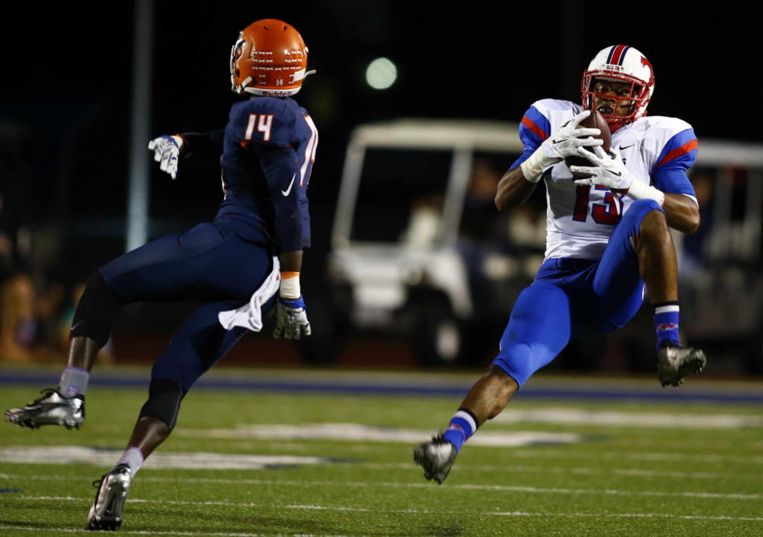 TXHSFB Richardson Pearce wide receiver De'Astone Barlow (13) makes the catch as McKinney...