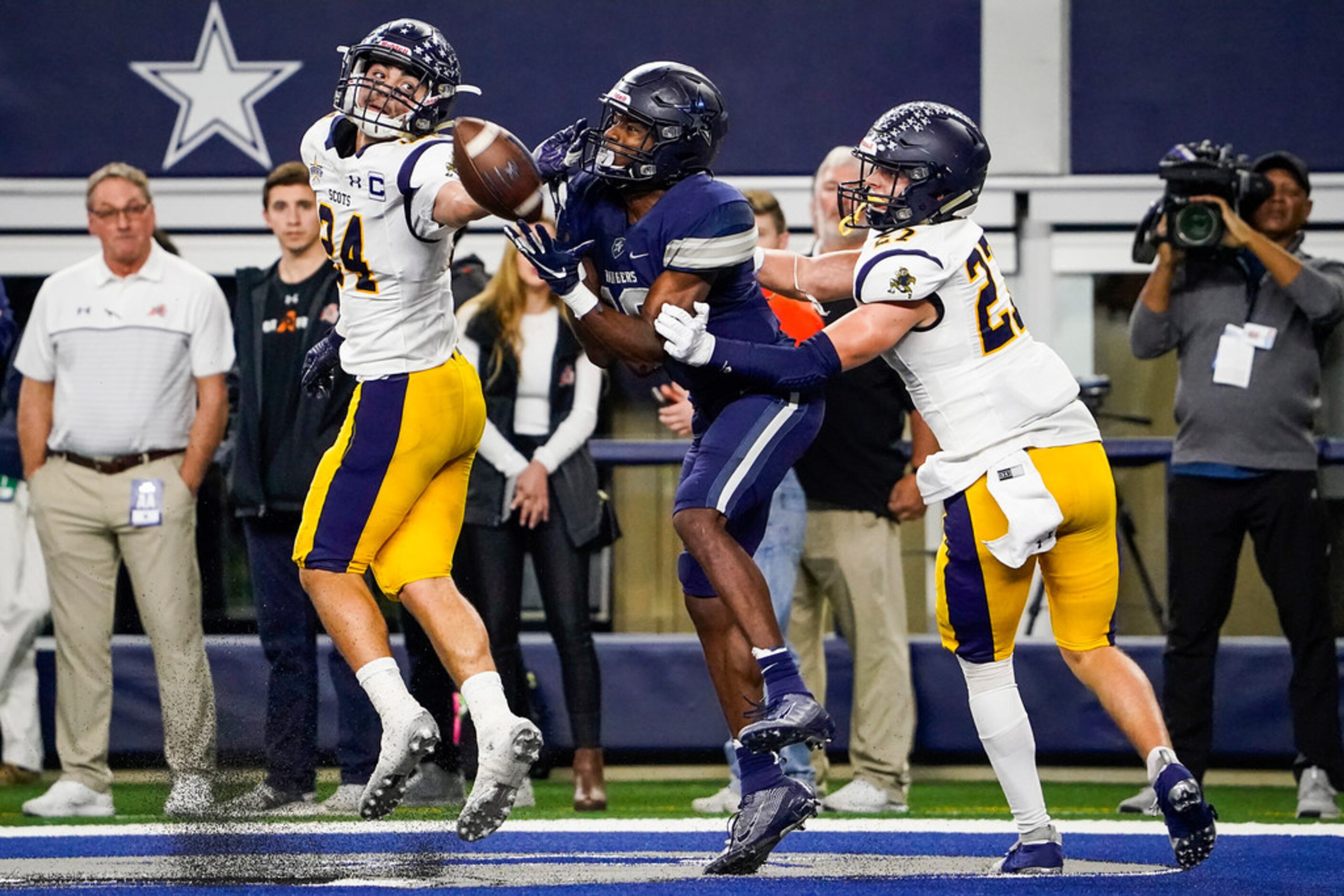 Frisco Lone Star wide receiver Marvin Mims catches 16-yard touchdown pass from Garret Rangel...