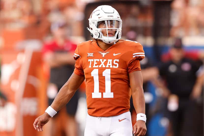 Texas Longhorns quarterback Casey Thompson (11) played in the second half against the...