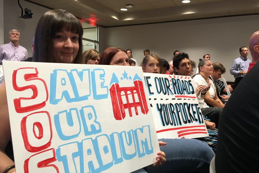 Residents who oppose a proposed retractable-roof stadium for the Texas Rangers voiced their...