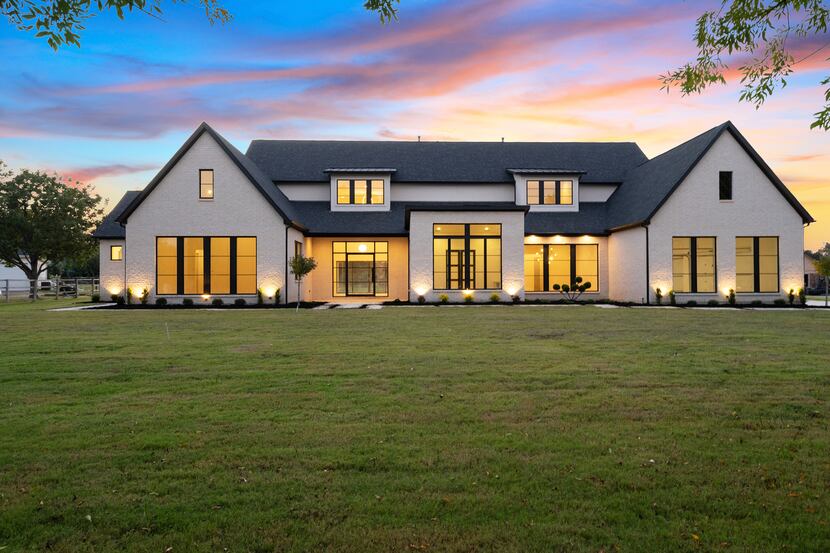 Salcedo Homes presents a modern farmhouse design at 10251 Calvery Court in Frisco.