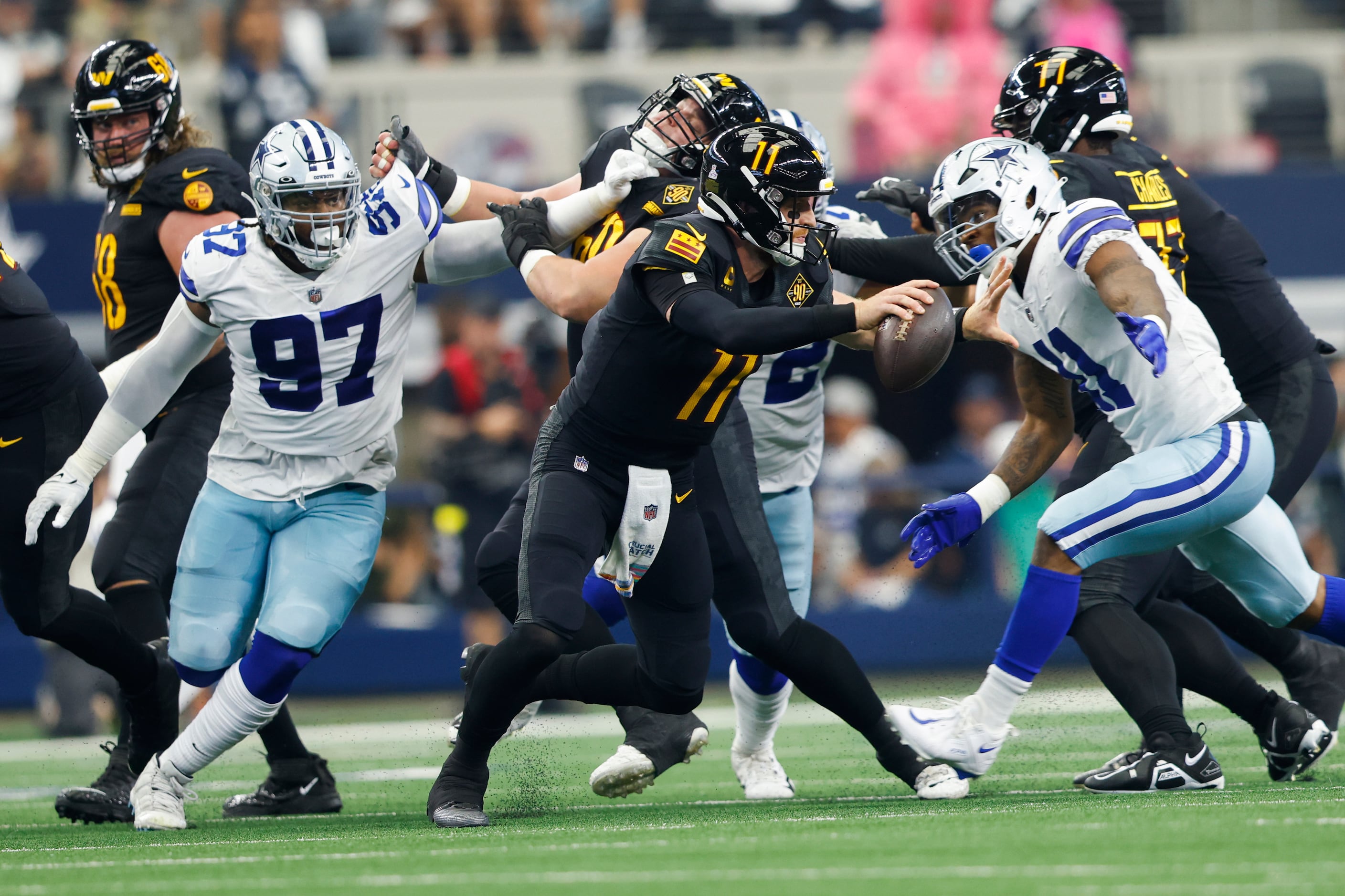 Cowboys news: Osa Odighizuwa blowing up, Micah Parsons wants to play  offense - Blogging The Boys