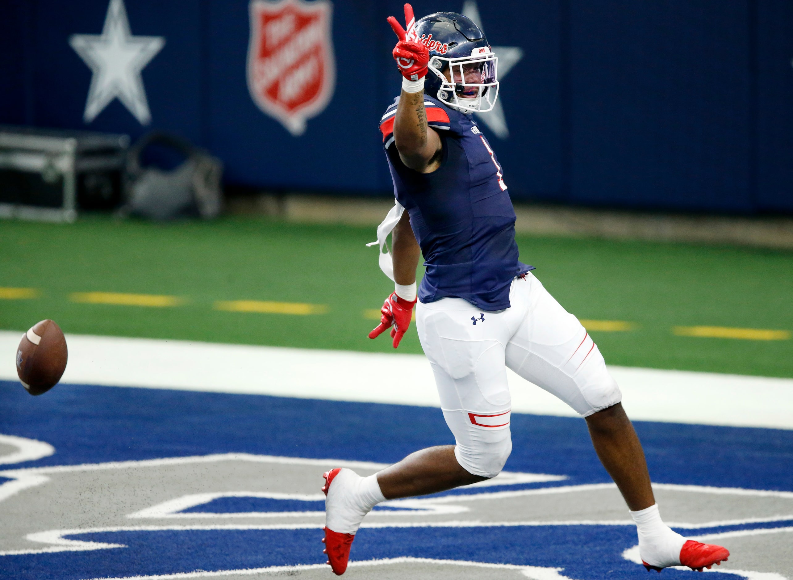 Denton Ryan receiver Ja'Tavion Sanders (1) scores a first quarter touchdown on a long catch...