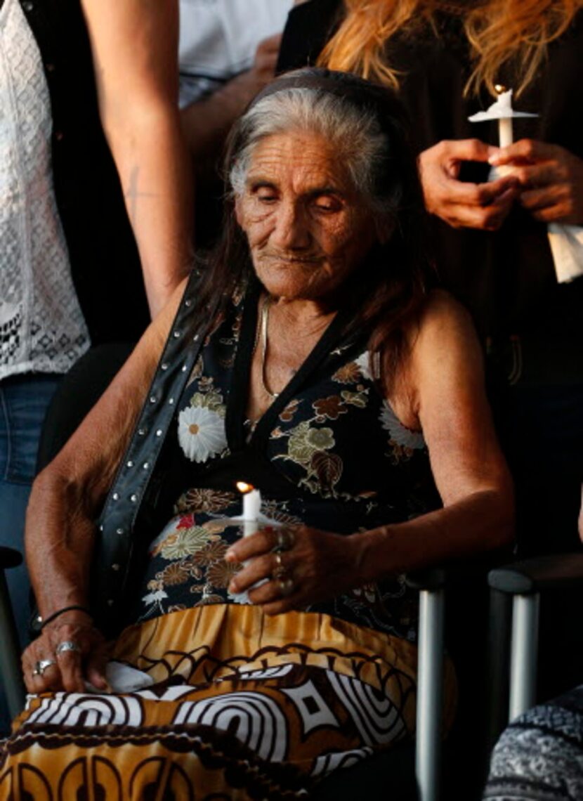 Margarita Reynolds, abuela de Janeera González participa de una vigilia en nombre de la...