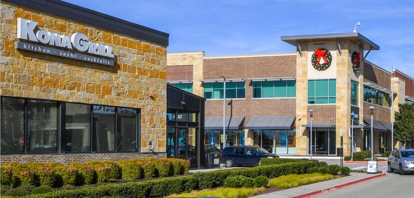 Tenants in West Plano Village include Kona Grill and EatZi's.