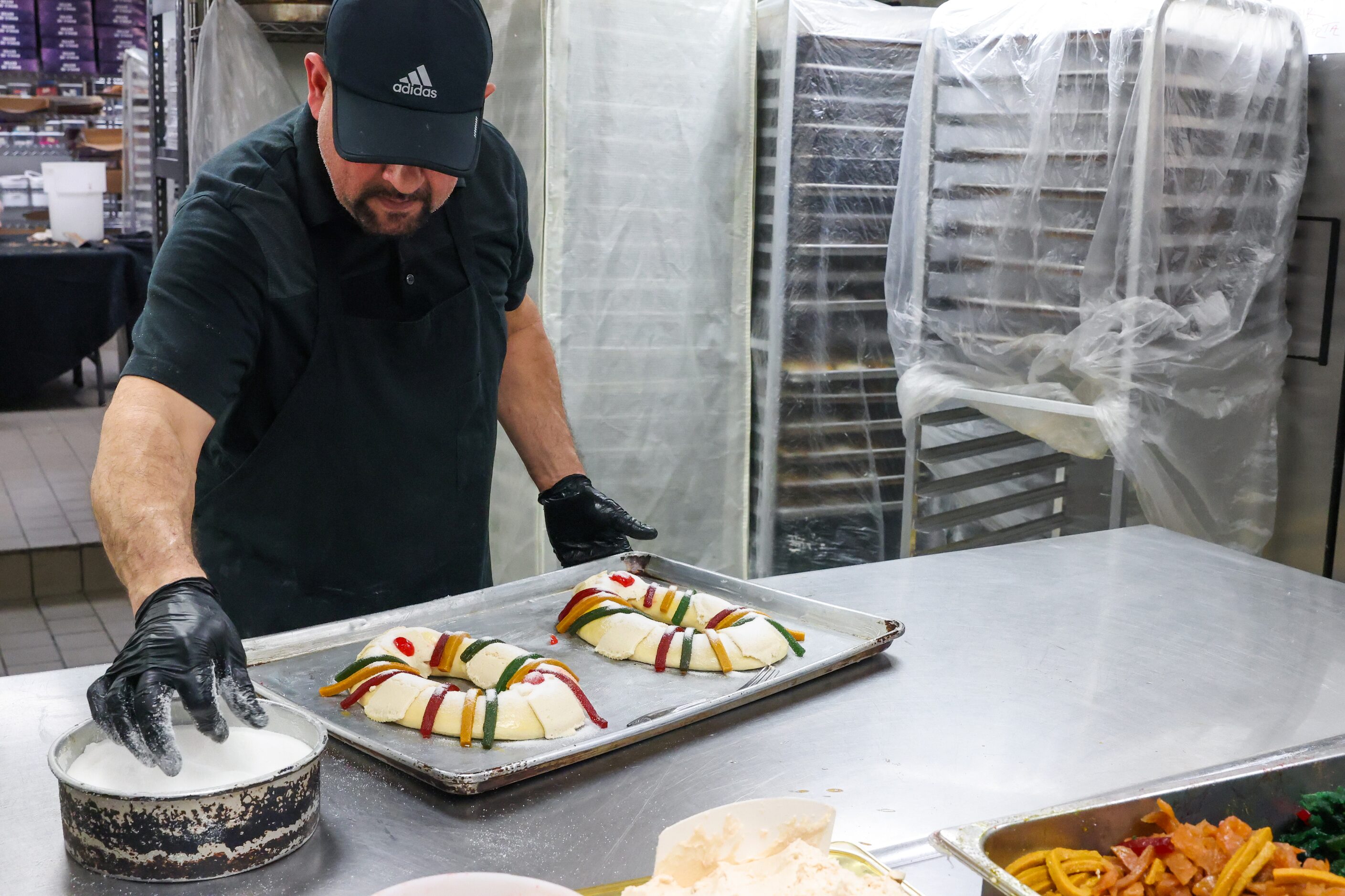 Baker Isaac Ramirez prepares Rosca de Reyes at Tango Bakery in Garland on Thursday, Jan. 5,...