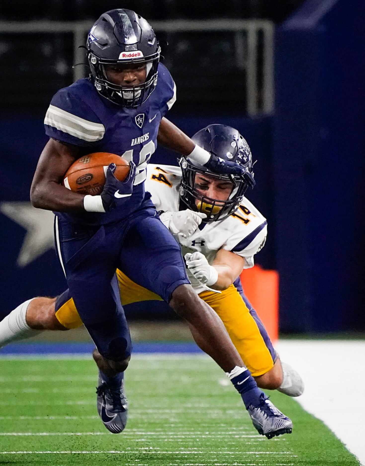 Frisco Lone Star wide receiver Marvin Mims (18) gets past Highland Park defensive back...