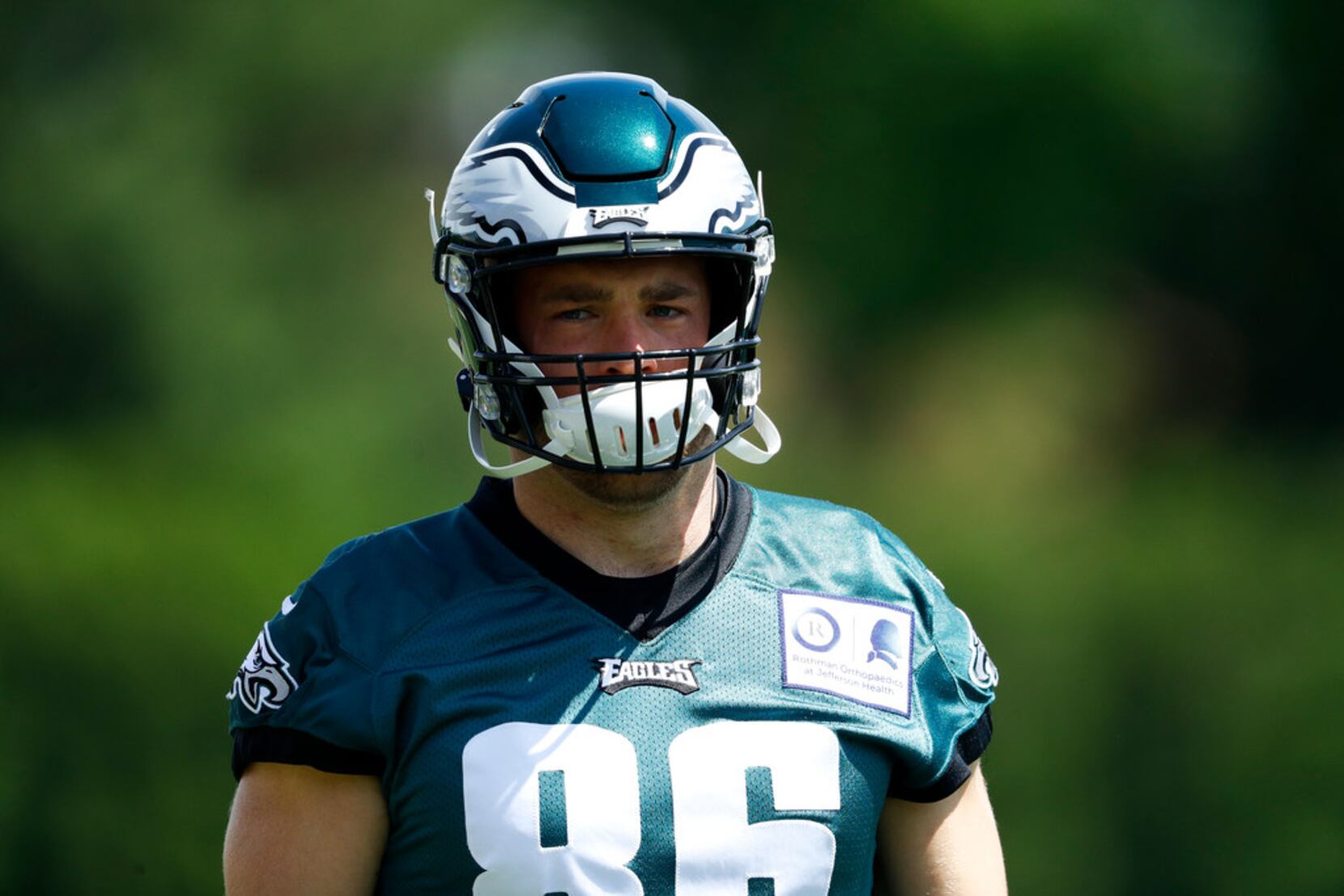 Philadelphia Eagles' Zach Ertz sets single-season NFL record for catches by  tight end 