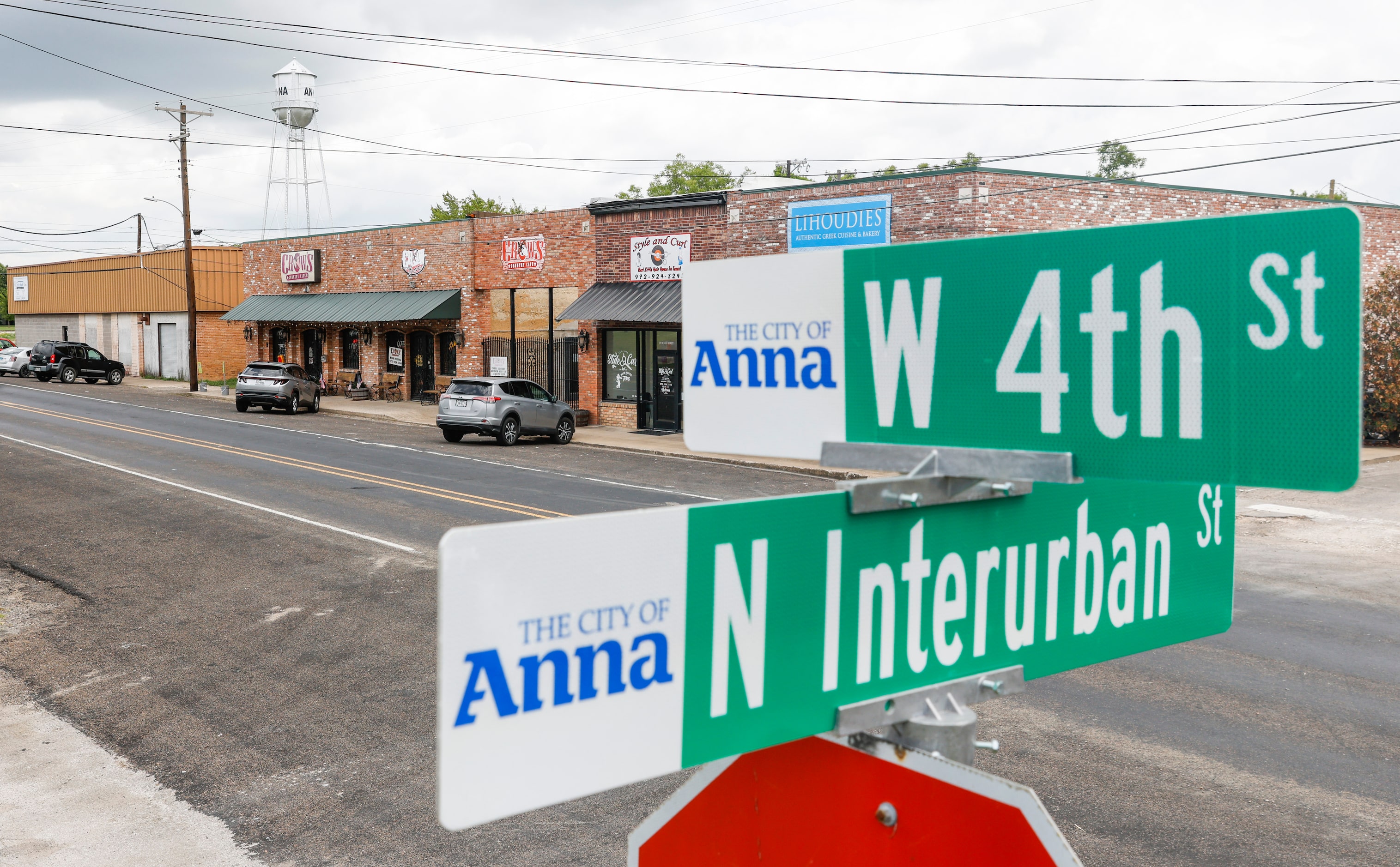 Shops along West 4th Stree in downtown Anna.