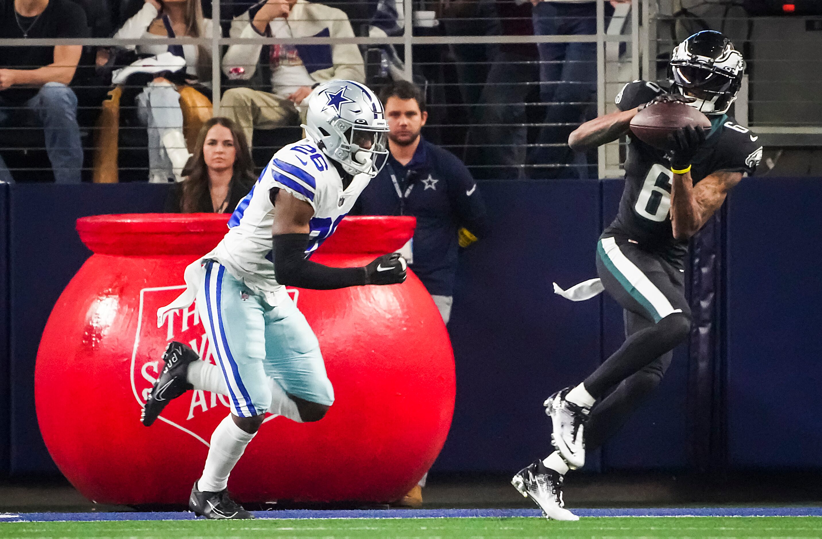 Philadelphia Eagles wide receiver DeVonta Smith (6) catches a touchdown  pass as Dallas...