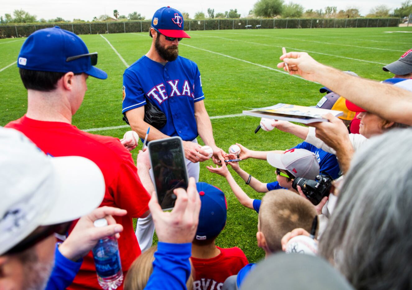 Rangers notes: Cole Hamels buys house, lays roots in Texas