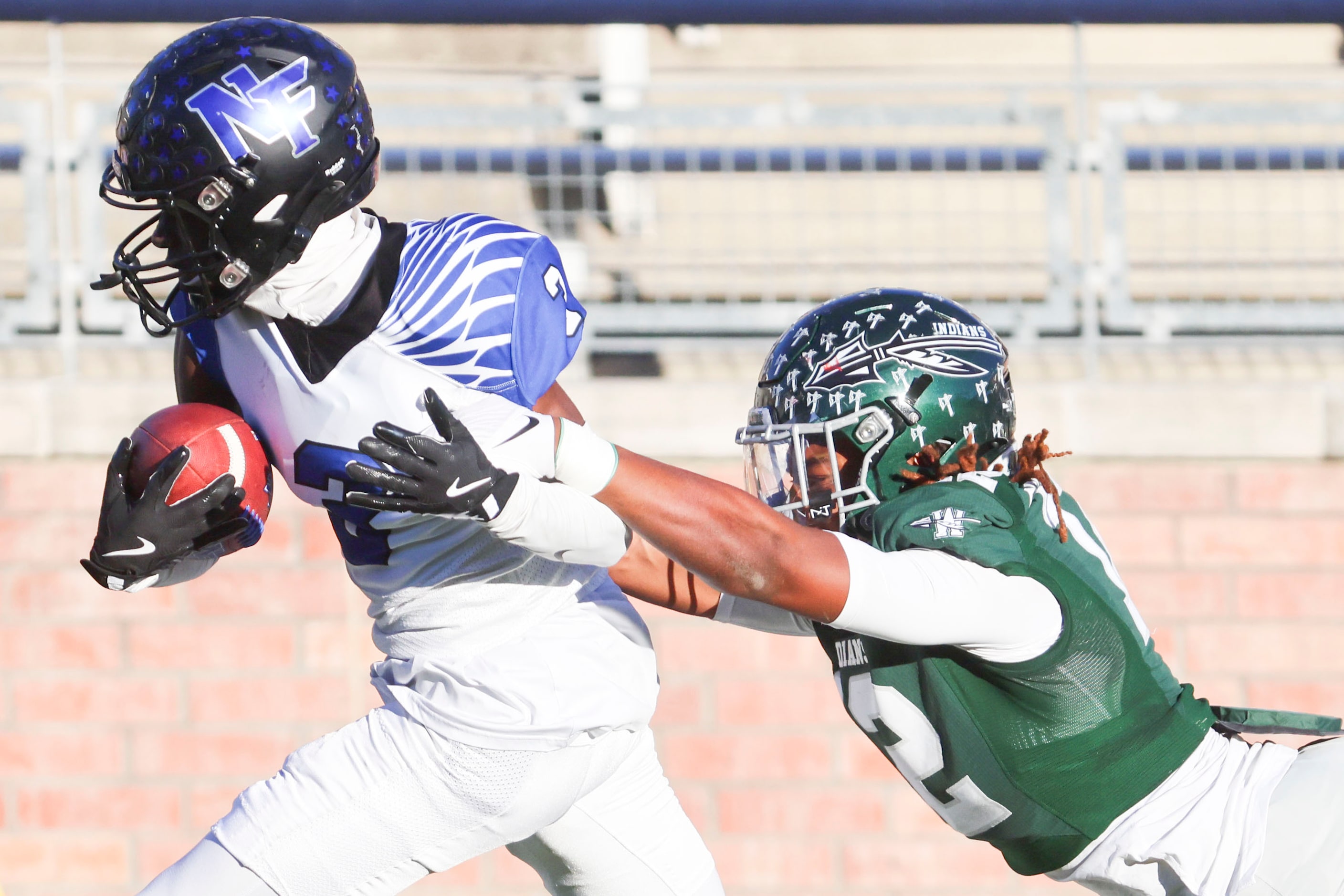 North Forney High’s Deuce Gilbert (2) runs for a touchdown  past Waxahachie High’s Michael...