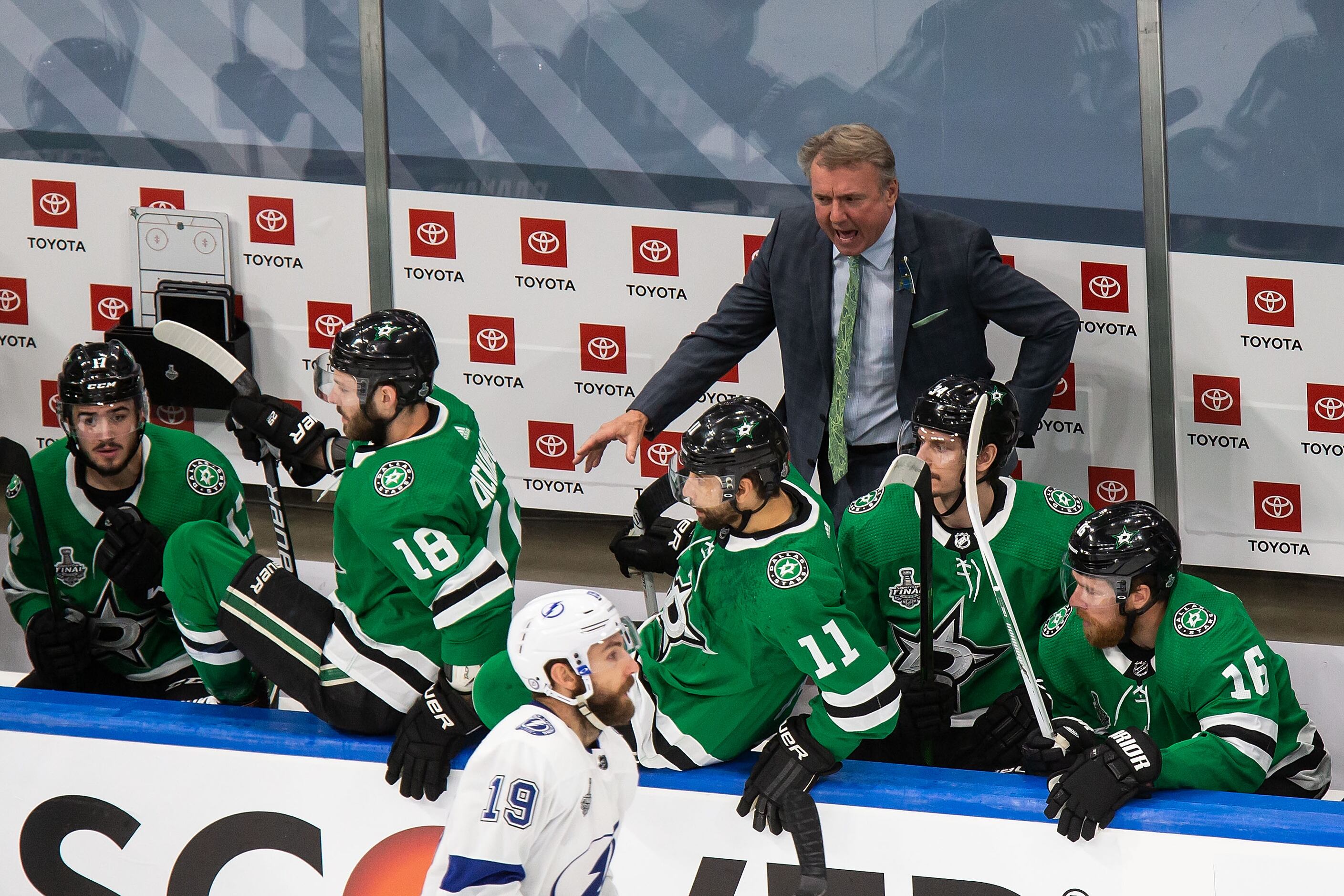 Interim head coach Rick Bowness of the Dallas Stars on the bench during Game Three of the...
