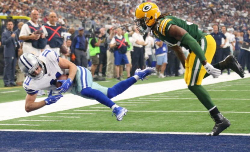 Cole Beasley (11) anotó el primer touchdown de la tarde para Dallas. Foto DMN