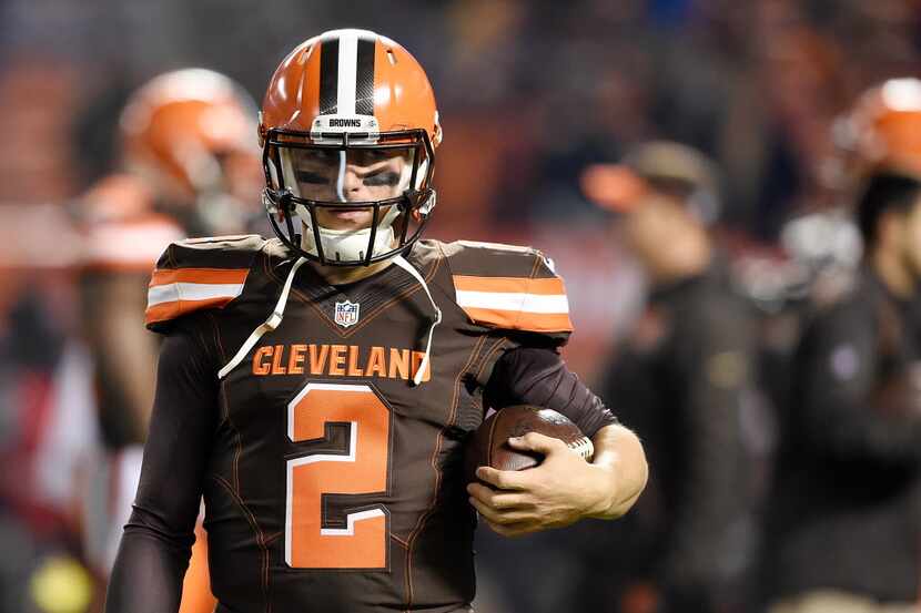 CLEVELAND, OH - NOVEMBER 30:  Johnny Manziel #2 of the Cleveland Browns warms up prior to...