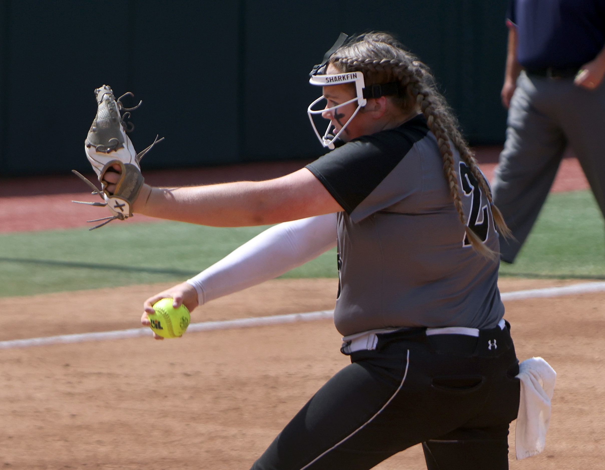 Denton Guyer pitcher Finley Montgomery (20) delivers a pitch to a Pearland batter during the...