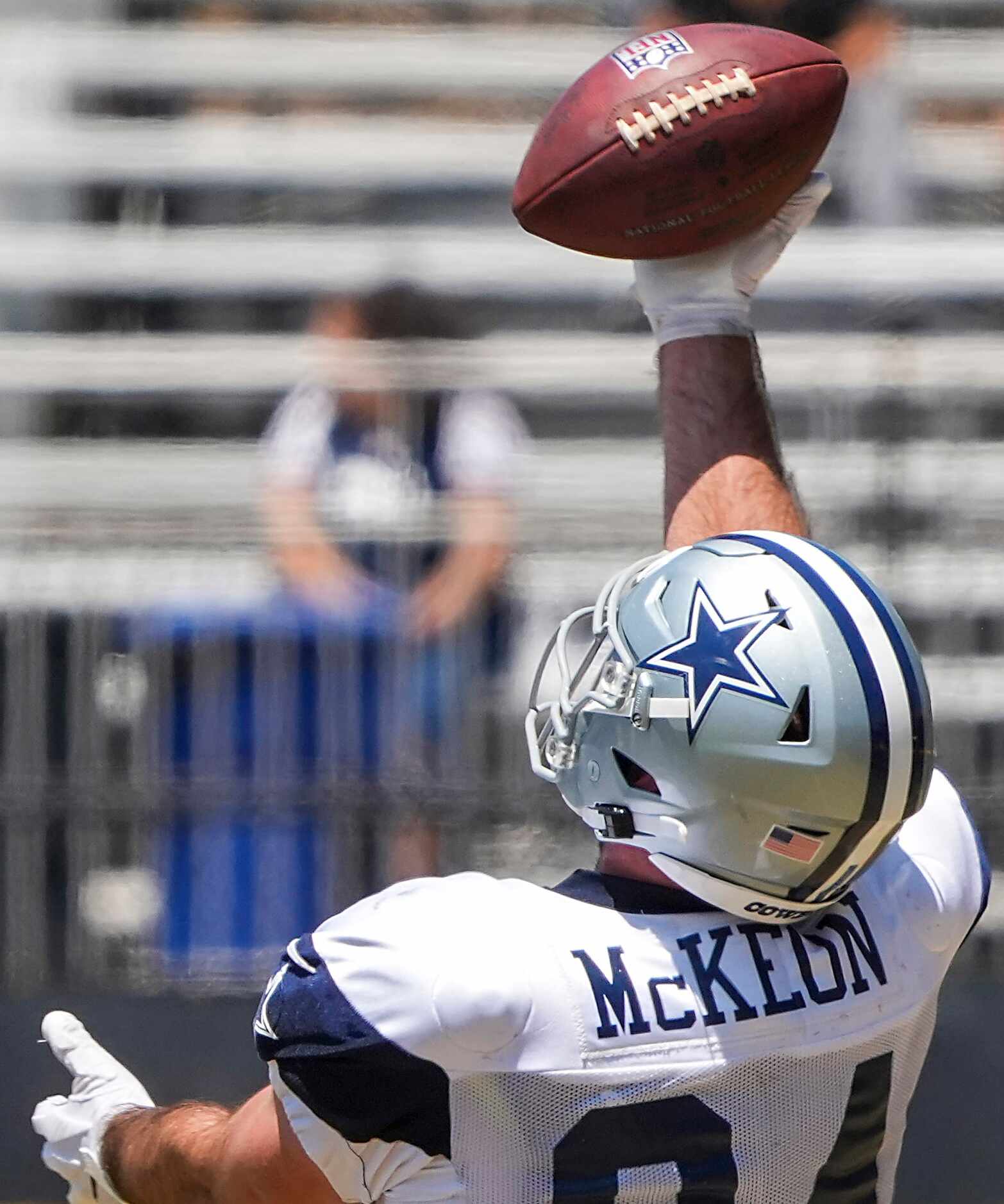 Dallas Cowboys tight end Sean McKeon (84) makes a one-handed catch for a touchdown during a...