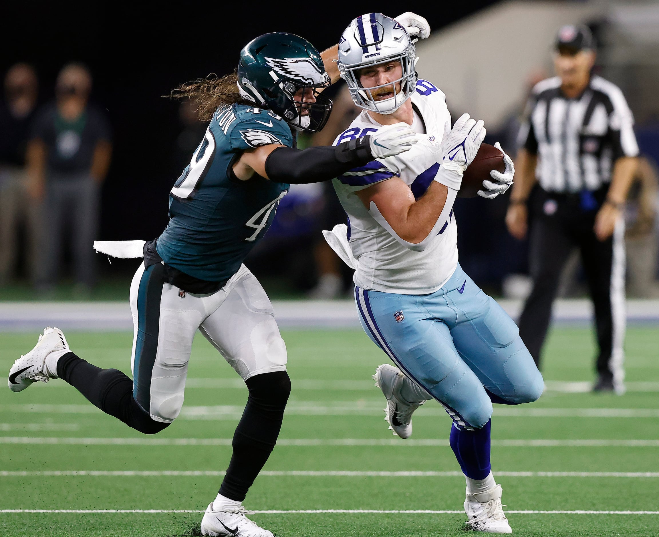 Arlington, United States. 24th Dec, 2022. Dallas Cowboys CeeDee Lamb makes  a 36-yard touchdown catch against the Philadelphia Eagles during their NFL  game at AT&T Stadium in Arlington, Texas on Saturday, December