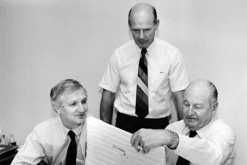 Shot April 29, 1986 - Dallas Cowboys officials Gil Brandt (from left), Tom Landry and Tex...