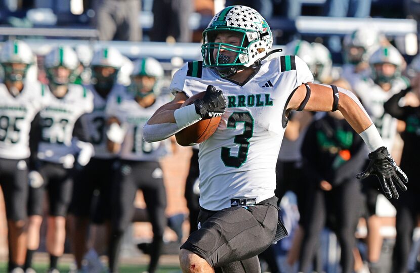 Southlake Carroll's Davis Penn (3) runs into the end zone for a touchdown during the second...